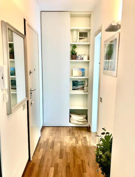 Mascalzone Latino, City Center Apartment Como Bagian luar foto